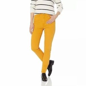 Calvin Klein High-Rise Skinny in Yellow Autumn Blaze